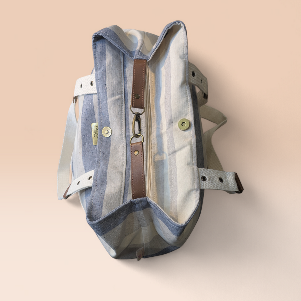 Brisa Tote - Bolso de Canvas para Playa con Base Estructurada y Interior Impermeable