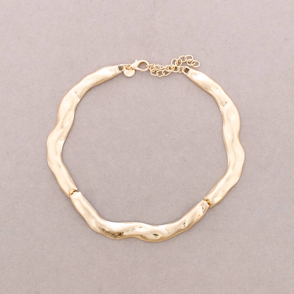 Gargantilla Irregular Metal: Dorado